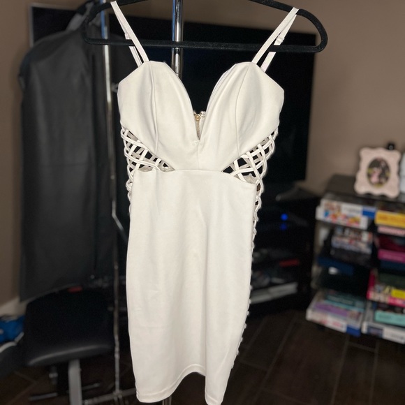 White cutout Fashion Nova Dress. Size small. - Picture 3 of 5